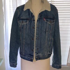 Levi's Classic Blue Denim Jacket with Cream Lining